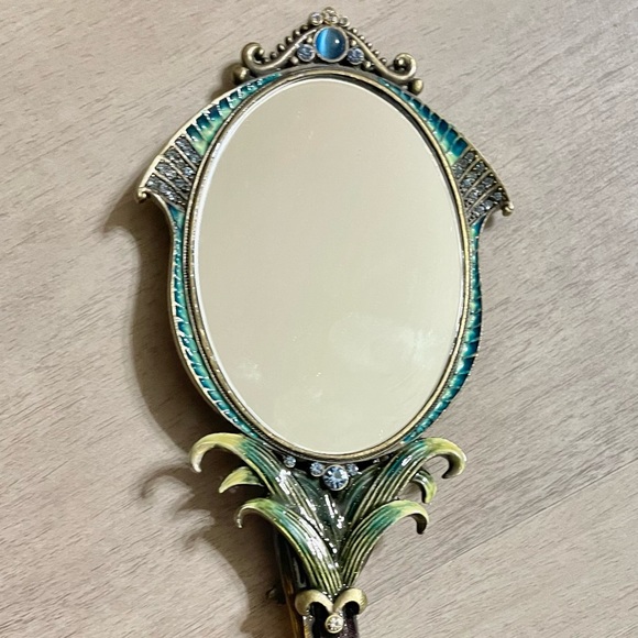 Jeweled Mirror - Picture 5 of 7